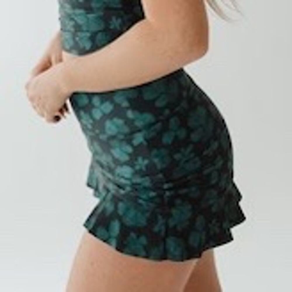 Albion Sea Petal High Waisted Swim Skirt Green Size Large
